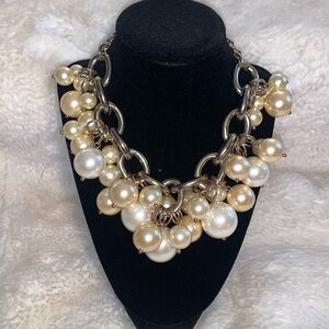 Statement necklace faux Pearls & gold